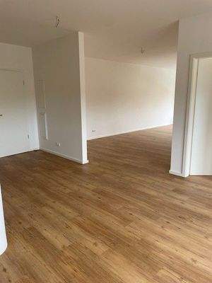 Whg. rechts Flur.jpg