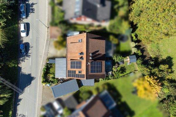 von oben mit Bachlauf im Norden