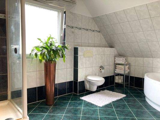 Badezimmer im OG