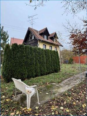 Hausansicht von Grundstückgrenze 