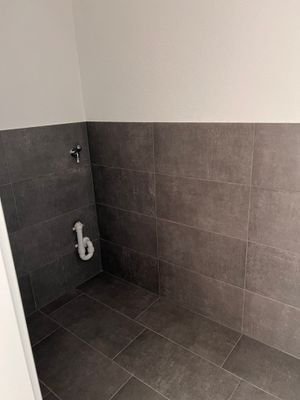 Waschmaschienenanschluss in der Gästetoilette.jpg