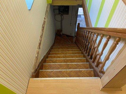 Treppe zum Dachgeschoß