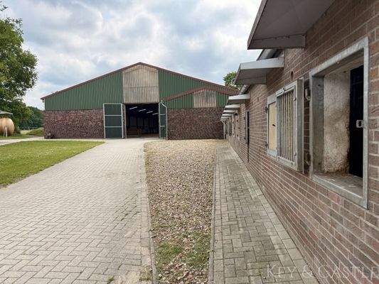 rechts Fenster der Innenboxen 