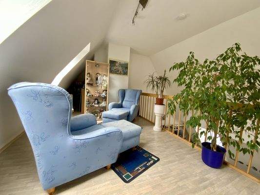 luftiger Galeriebereich, der zum Wohlfühlen einlädt