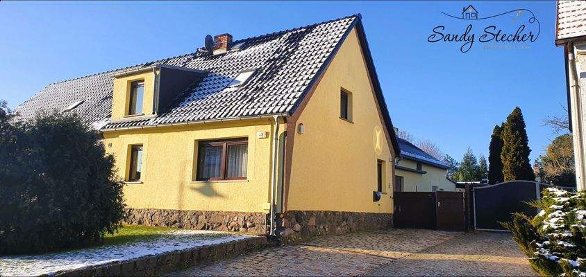 42 Außenansicht.jpg