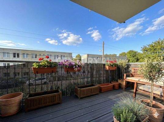 Süd-West-Balkon (mit KI bearbeitet)