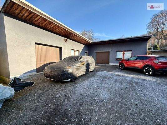 Nebengebäude/Garagen