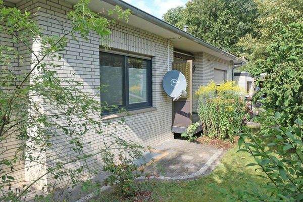 S-O Ansicht mit Fenster zum Esszimmer