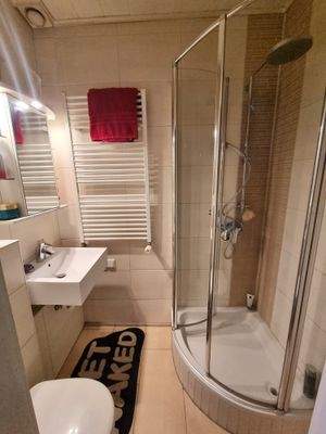 separate Wohnung: Bad 