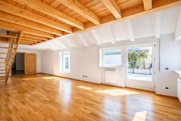 Attikawohnung-Brixen-Bressanone-Penthouse-Hobby-Plose-Skiegebiet-Sciare-Stadt-Città