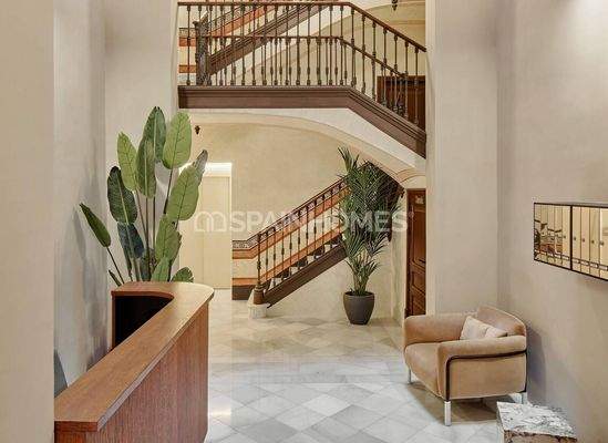 Restored Flats in a Central Location in Barcelona Eixample