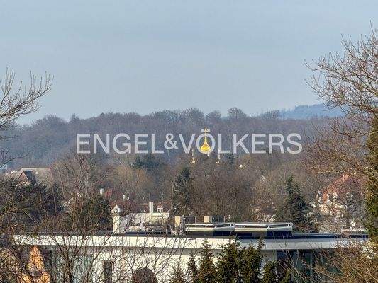 Blick zur Russisch-Orthodoxen Kirche Wiesbadens