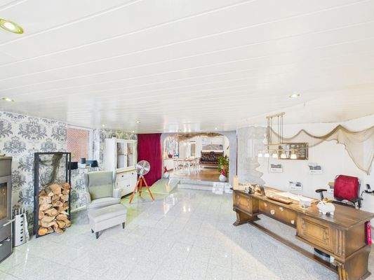 CAM03784G0-PR0085-STILL014