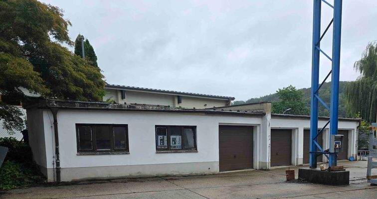 mietbare Garagen mit Lagerfläche.jpg