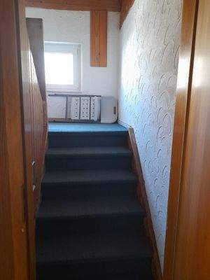 Treppenraum_zurWohnungDG.jpg
