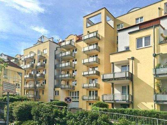 Schöne Wohnanlage am Isenburg-Zentrum