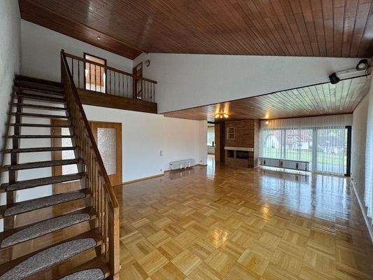 Blick zur Galerie im Dachgeschoss