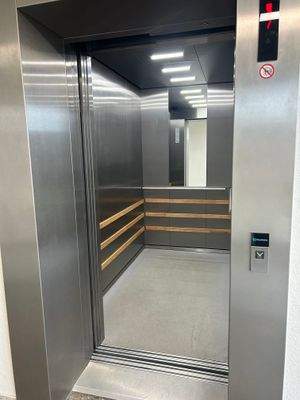 Aufzug2.jpg