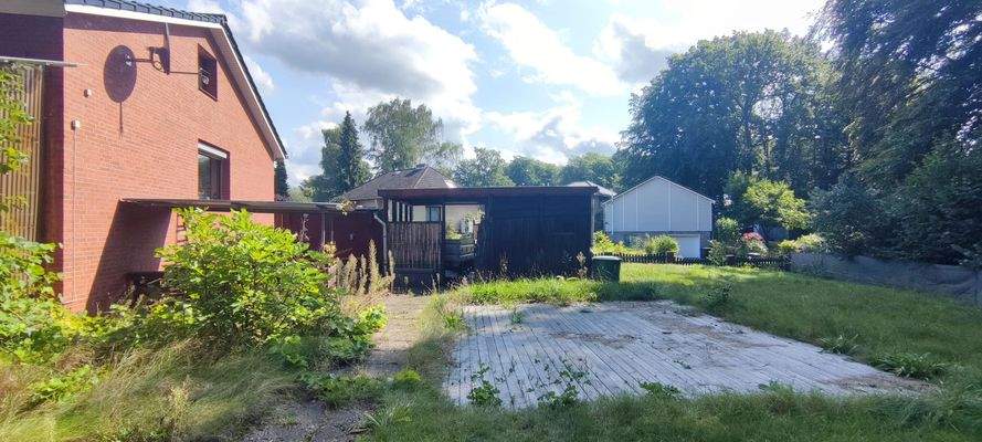 Großzügiges Grundstück