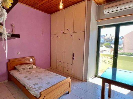 Kreta, Neapoli: Stadthaus mit Garten und Terrasse zu verkaufen