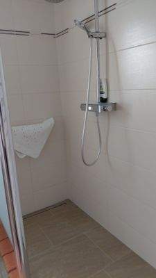 Dusche EG.jpg