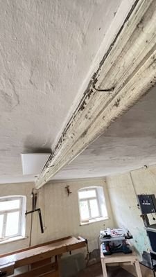 uralter Holzbalken