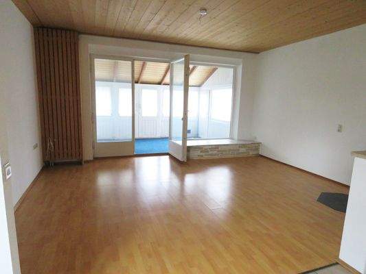 Wohnzimmer und Wintergarten 