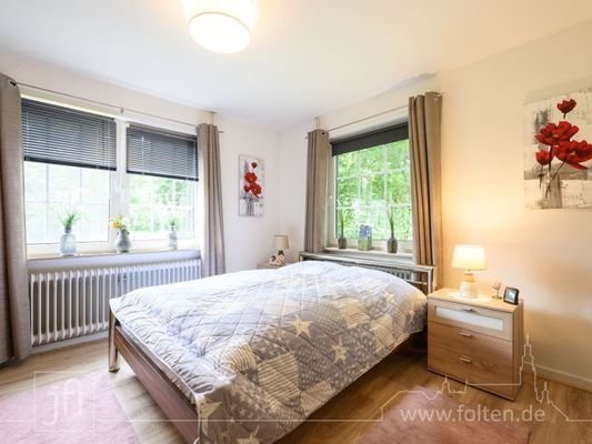 Schlafzimmer Straßenseite