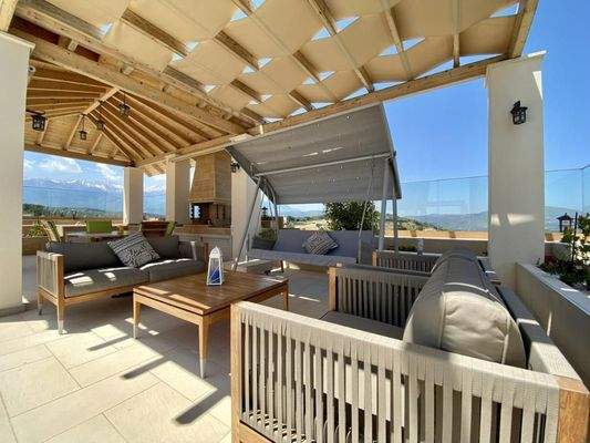 Luxusvilla zum Verkauf in Tsivaras mit Meerblick