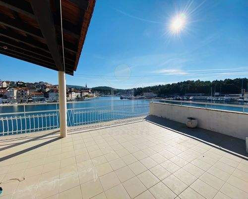 Direkt am Meer – Ihr Steintraum auf Brac