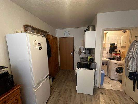 Küchenansicht mit Waschraum