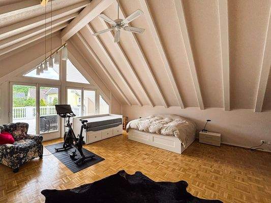 Schlafzimmer mit Terrassenzugang