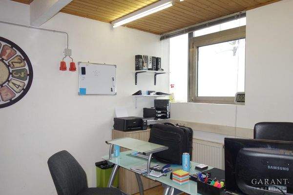 Büro, kleine Halle EG