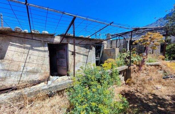 Kreta, Monastiraki: Großes Anwesen mit vielen Möglichkeiten zu verkaufen