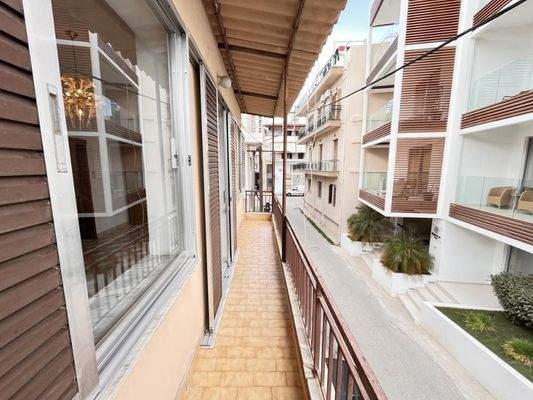 Kreta, Chania-Nea Chora: 2-Zimmer-Wohnung mit Balkon in der Nähe des Stadtzentrums zu verkaufen