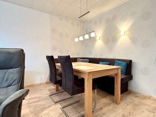 Essmöglichkeit im Wohnzimmer