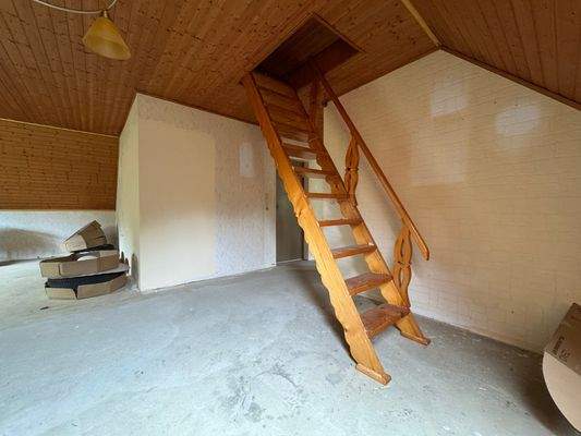 Zugang Spitzboden