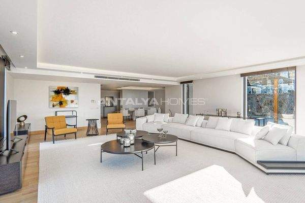 Luxury Pool Villas Close to the Center and Marina in Bodrum