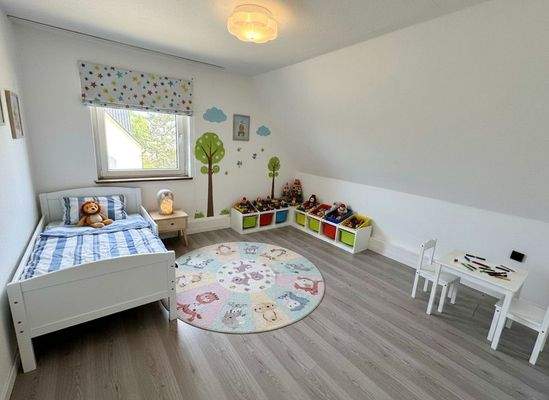 Dachgeschoss Kinderzimmer virtueller Renovierungsv