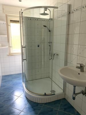 Duschbad-WC