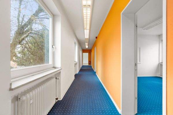 Verbindungstrakt Flur 1.OG