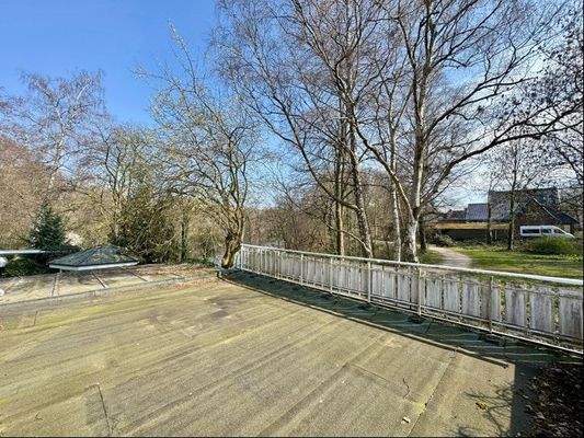 Dachterrasse über der Garage