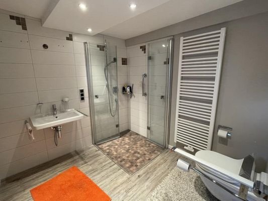 Badezimmer EG