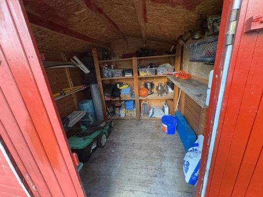 Gartenhaus von innen