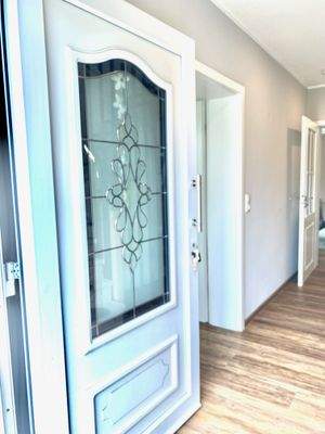 Moderne Hauseingangstür mit Erhöhter Sicherheit