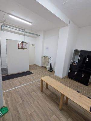 EG - Umkleide 2 (2).jpg