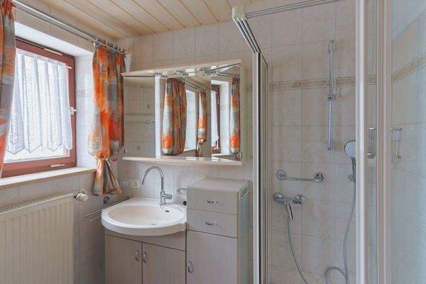 Badezimmer Ansicht 2