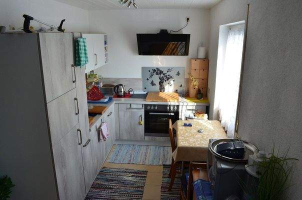 Neuwertige EBK (vorher)