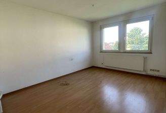 WOHN-SCHLAFBEREICH unrenoviert