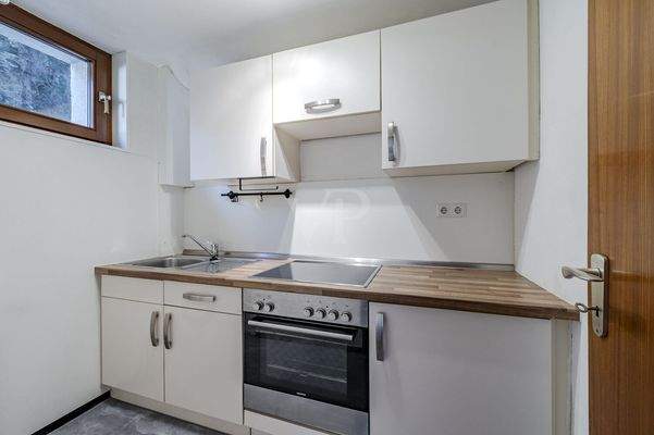 Küche Wohnung Untergeschoss